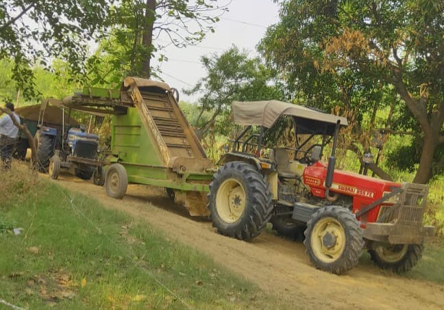 Raid on information about illegal mining, tractor-trolley and machine seized