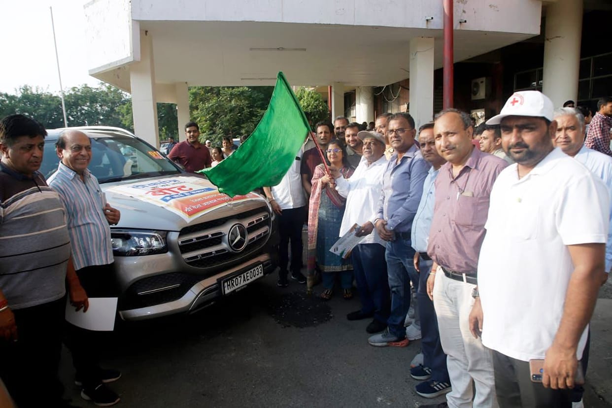 Aggarwal community took out a car rally and made people aware about voting.