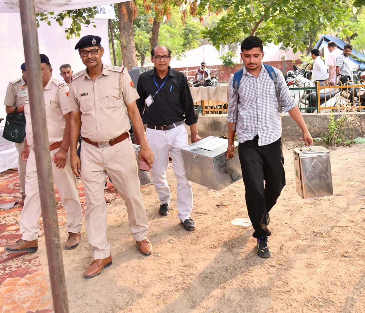 Polling parties will leave today in 280 buses for 1764 polling stations.