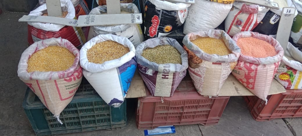Diwali gift to public Prices of mustard oil and refined oil fell rates of pulses also decreased
