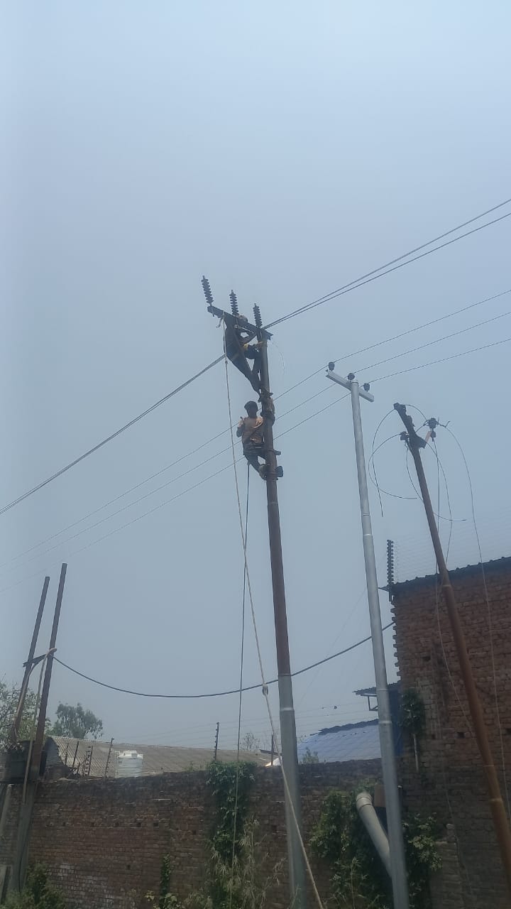 Electricity stopped all day due to cable replacement
