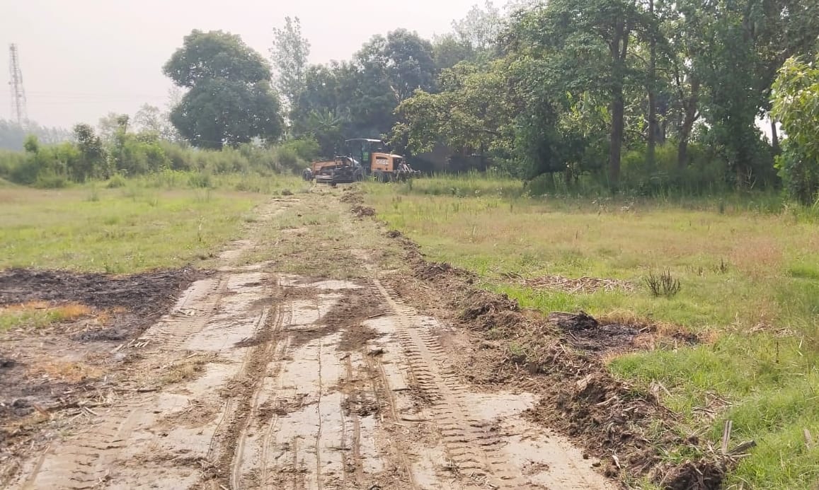 Construction of four lane highway between Bahsuma and Bijnor started.