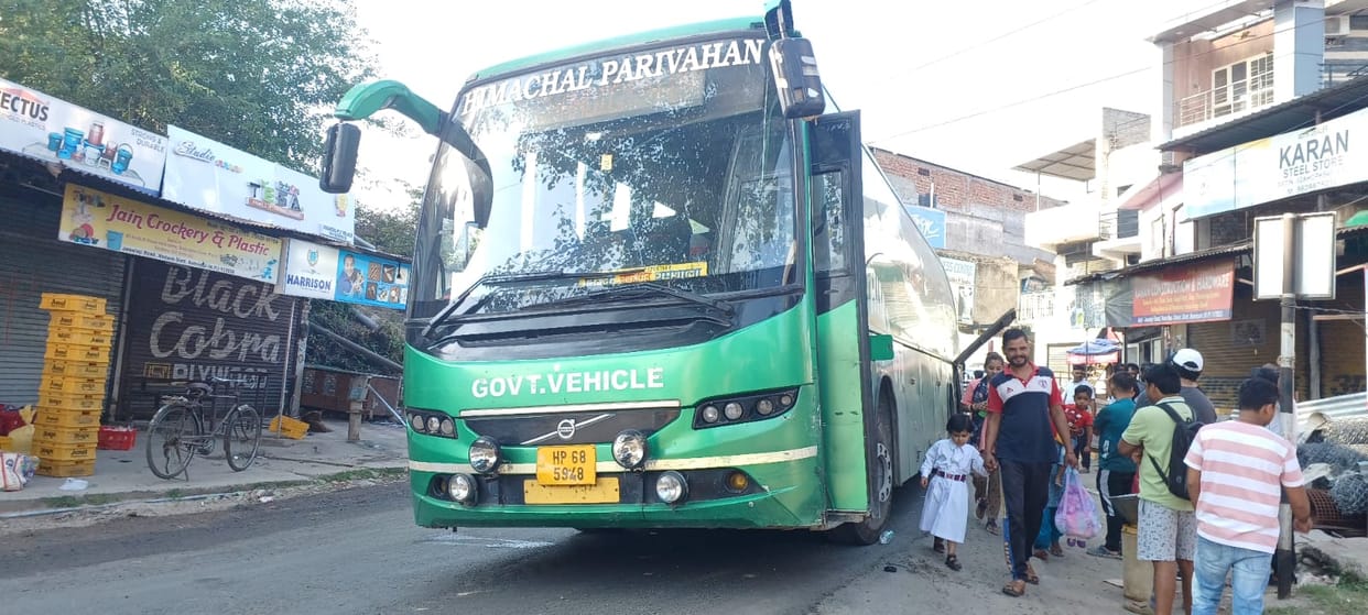 HRTC's Volvo runs out of fuel, wheels stop in Nadaun