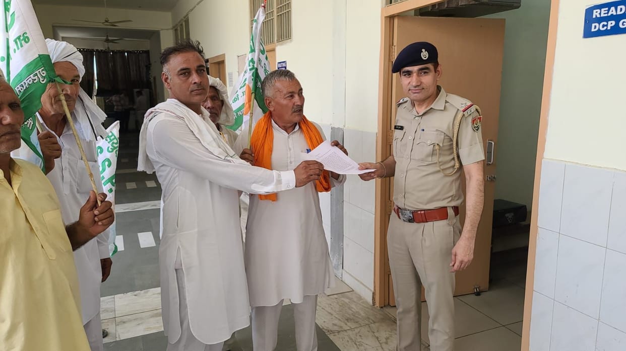 Farmers demanded to sue the insurance company