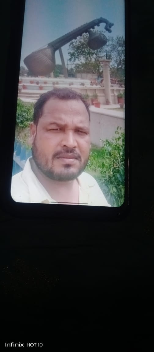 father daughter fell down from roof father died