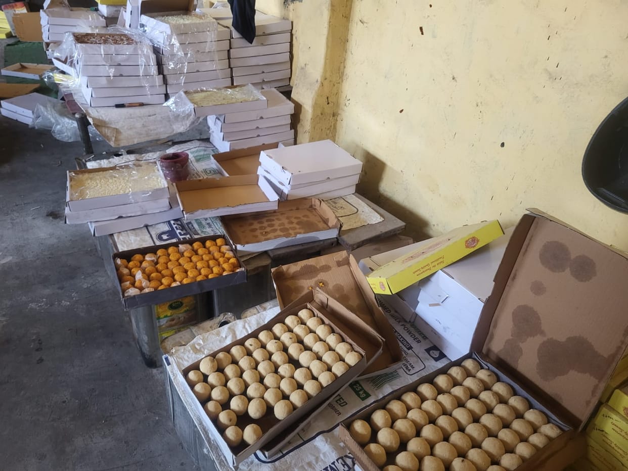 40 quintals of adulterated sweets caught in raid