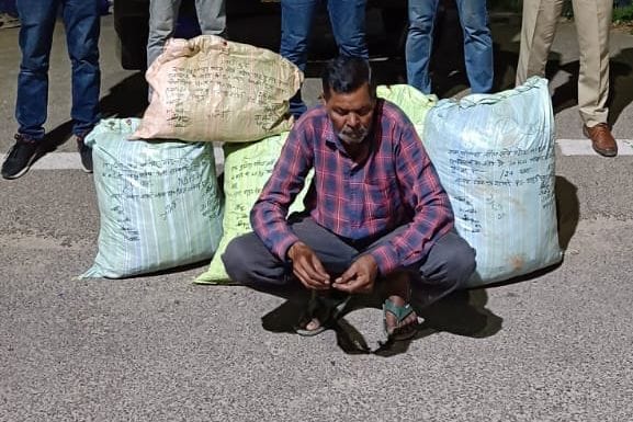 Vicious smuggler of interstate gang arrested with one quintal of ganja