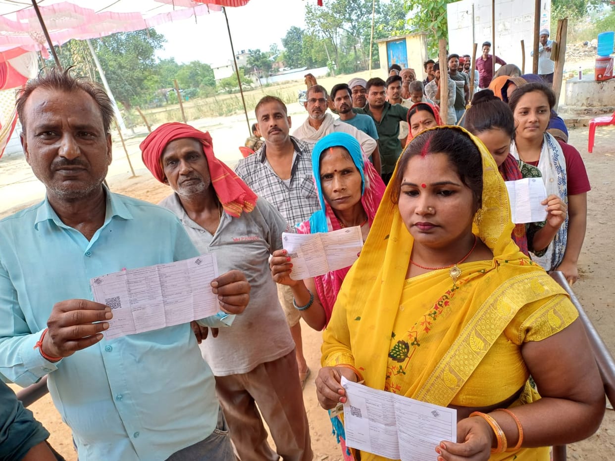 Heat scared, voters halted their steps