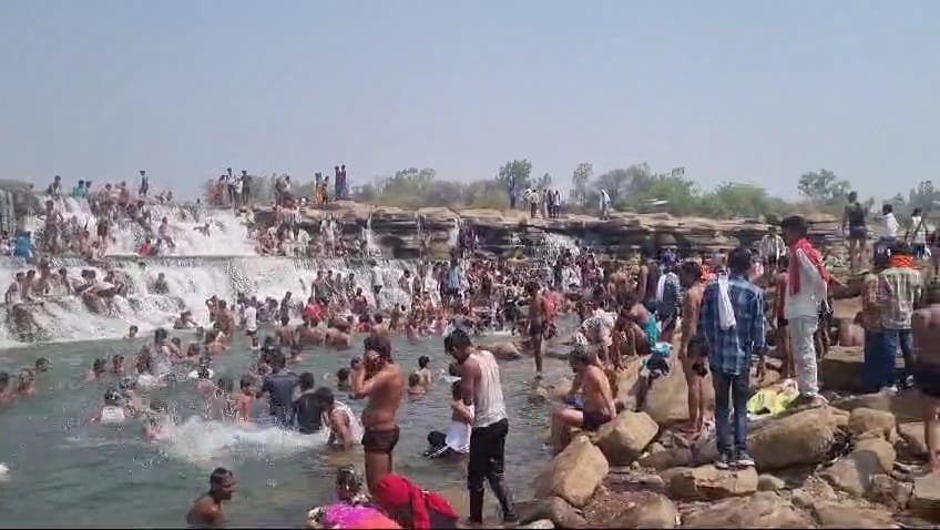 On the second day of Navtapa, the temperature crossed 45 degrees in Damoh