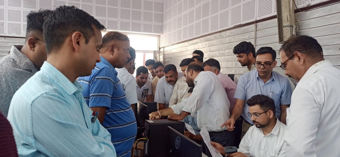 Process of counting of votes explained to micro observers