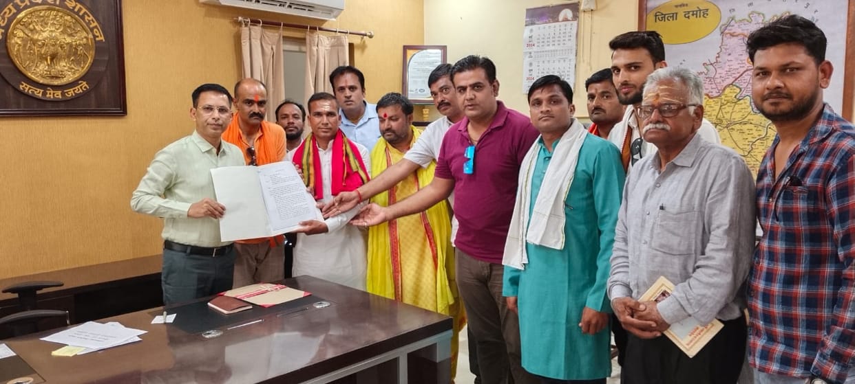 Shiv devotees demands elephant door should be made the main door in the construction of the corridor