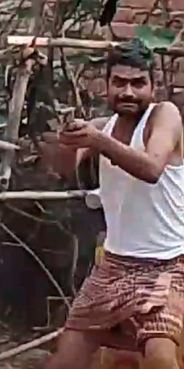 Stone pelting, firing between two parties in road dispute