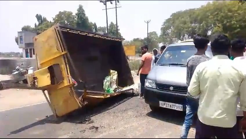 Tractor-trolley overturned near ARTO office, 27 injured