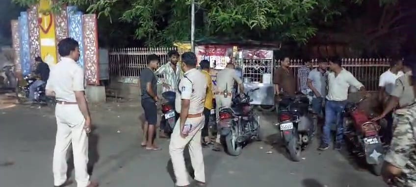 Police raided the intersections late night to stop the incidents of stabbing in the city.