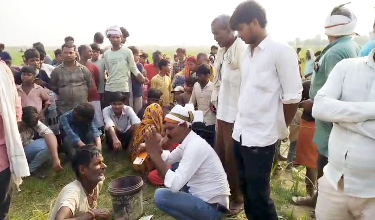 Dead body of newly married woman found in sugarcane field
