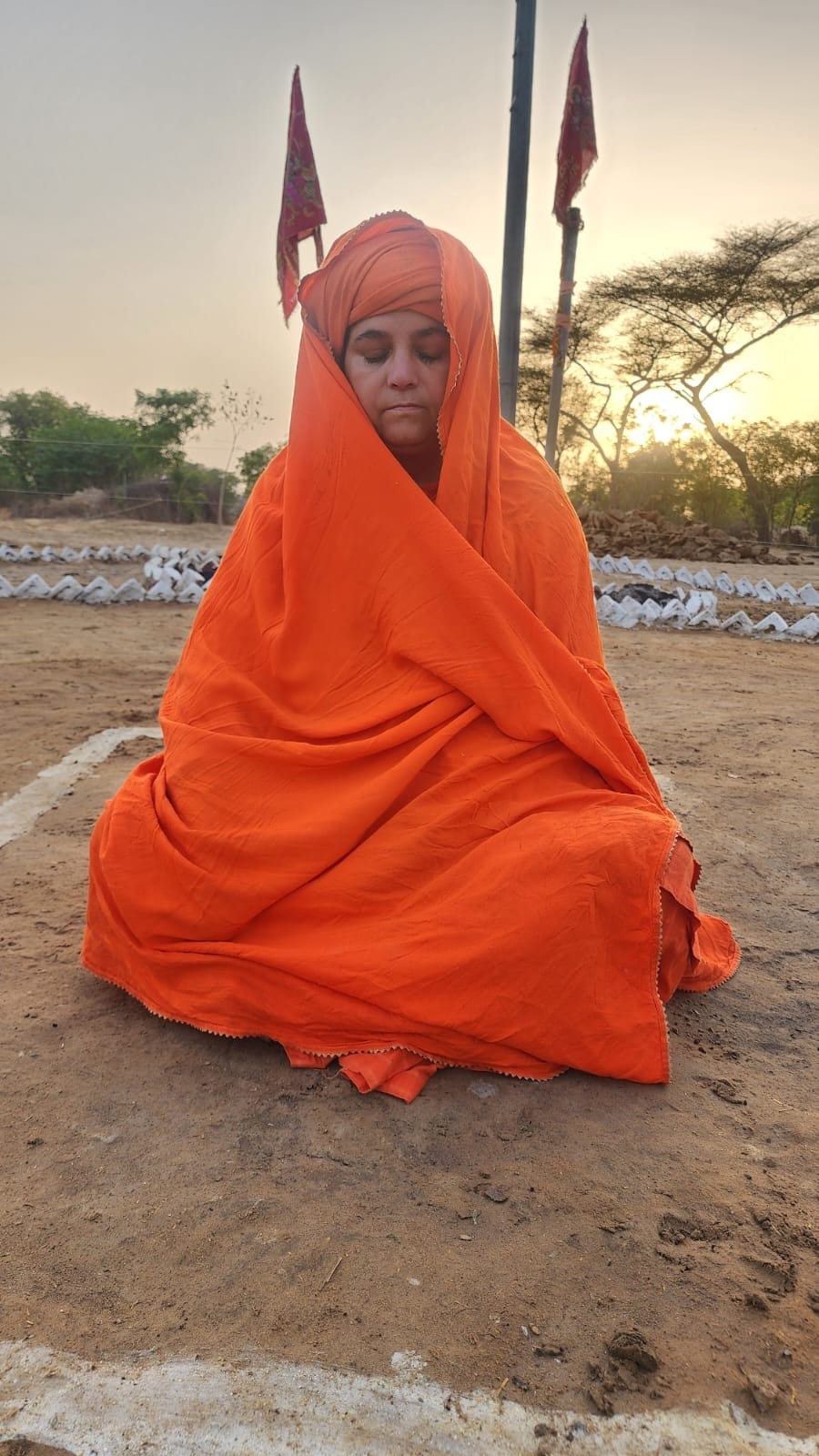 Mahant Shaktinath started 21-day 21 Dhuni penance for the welfare of humans and animals.