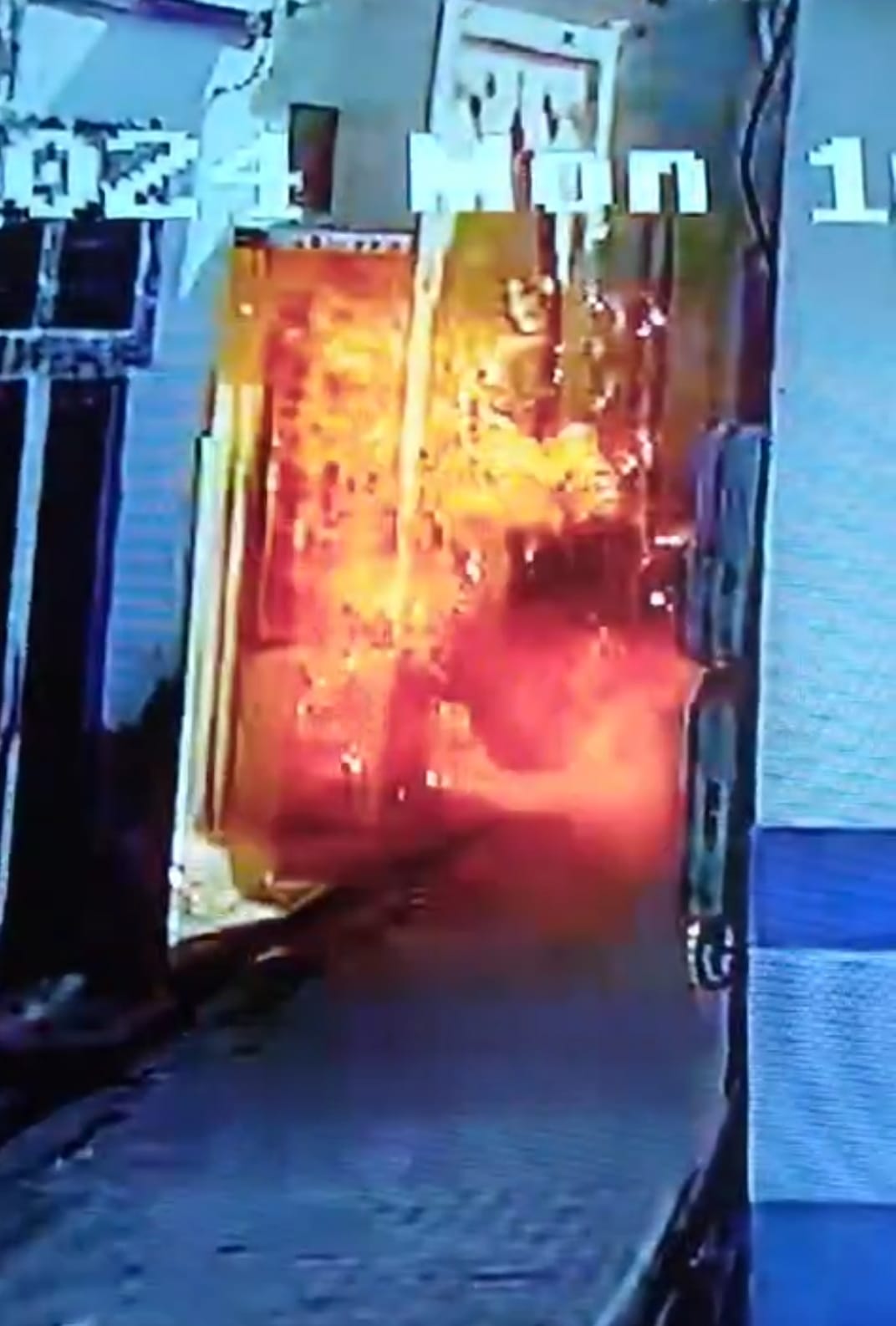 Gas cylinder explodes in village Salemgarh, 5 burnt