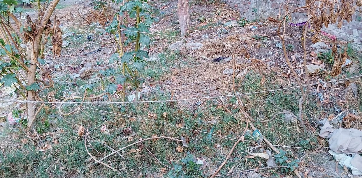 Black thread around neck becomes noose, girl dies by hanging