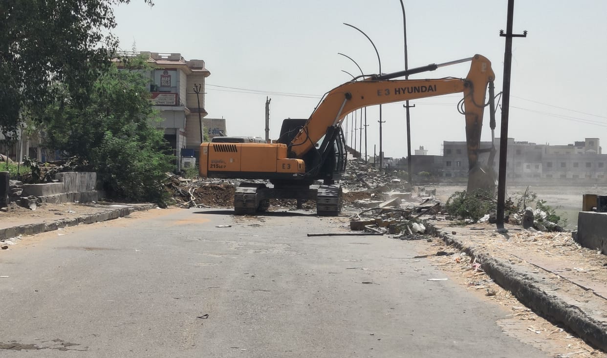 Demolition of the old railway overbridge on Loharu Road begins, due to route diversion, roadways buses will cover seven kilometers more distance.