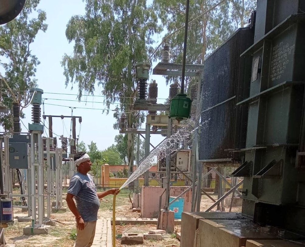 Along with heat, electricity is also being tested, mercury reached 43 degrees
