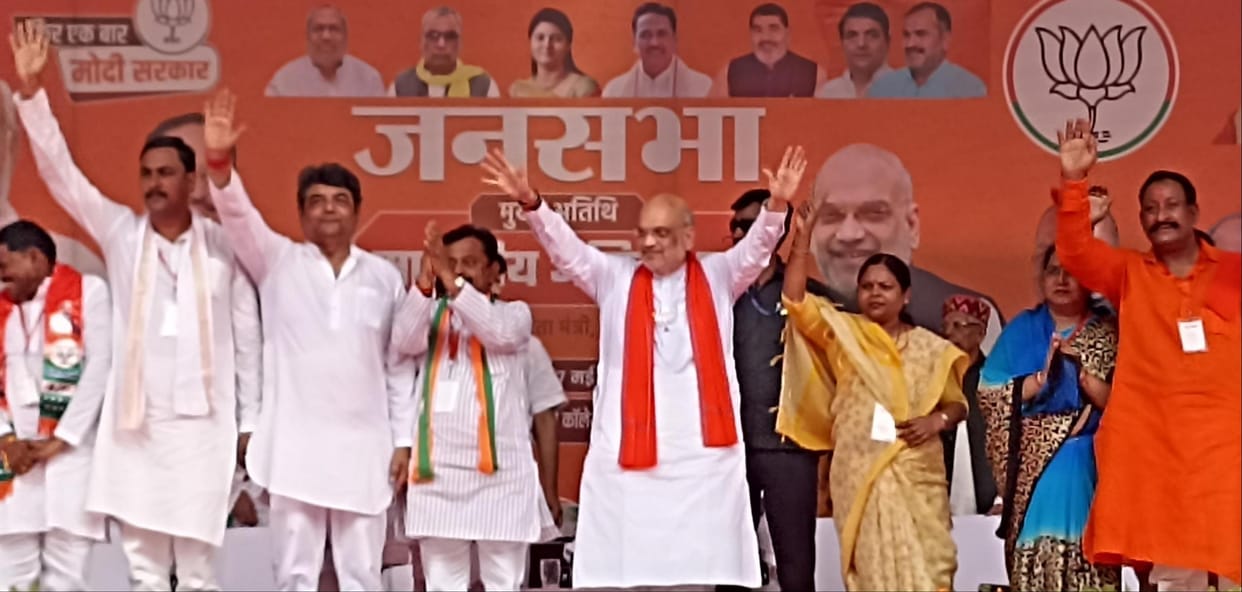Rahul Baba cannot tolerate the heat of Purvanchal: Shah
