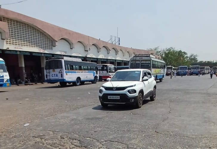 Chaos at the bus stand, illegal parking