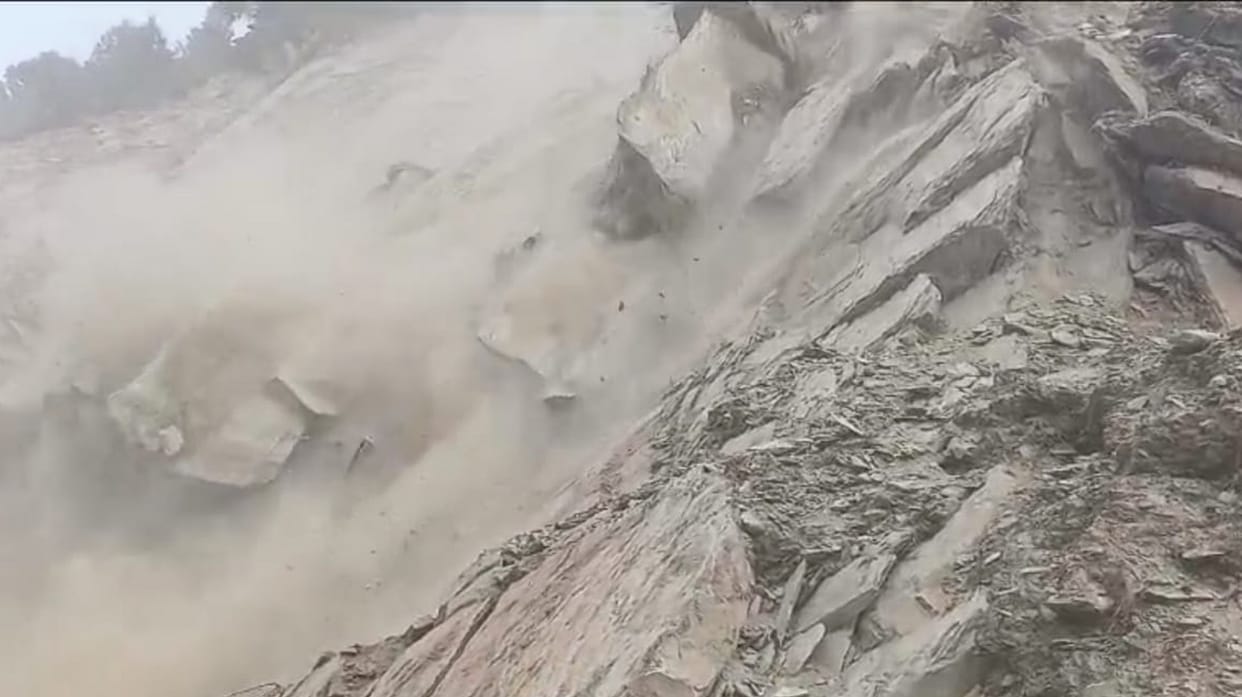Uttarakhand News order to departments to alert during monsoon 132 landslide hotspots are highly sensitive