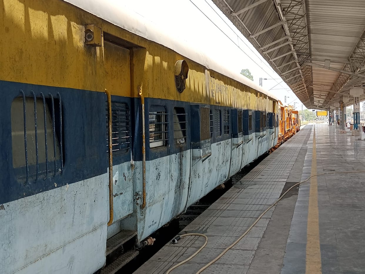 When railway employees refused to make egg curry, GRP chased and beat them