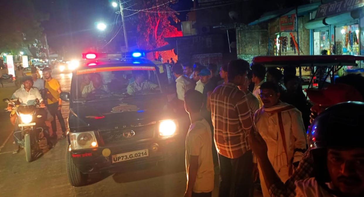 Masked miscreants opened fire on a police member, he narrowly escaped