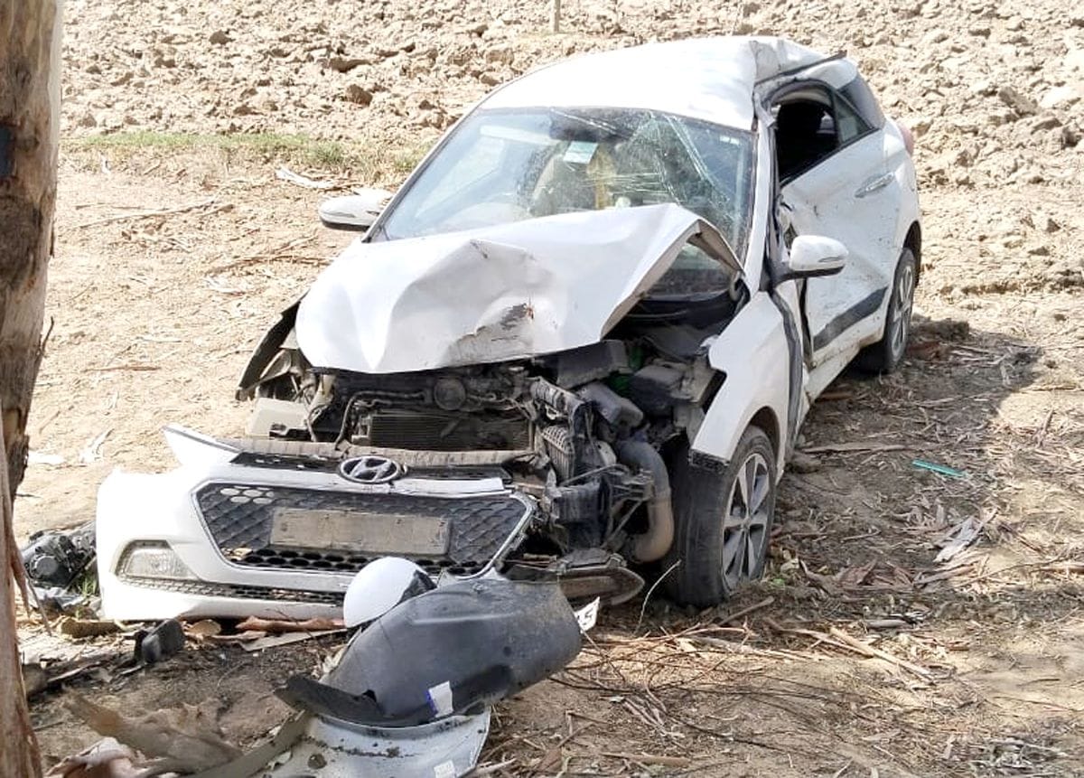 Bike riding couple going to meet daughter dies in accident
