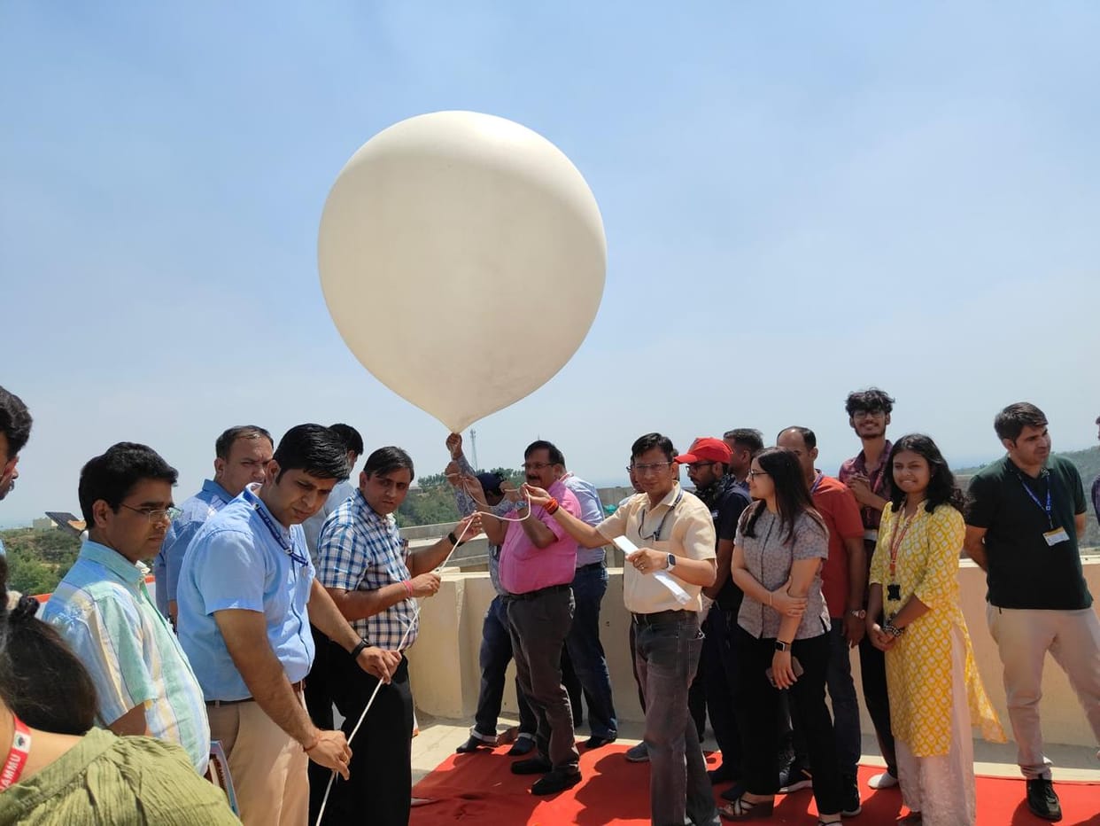 radiosonde launch