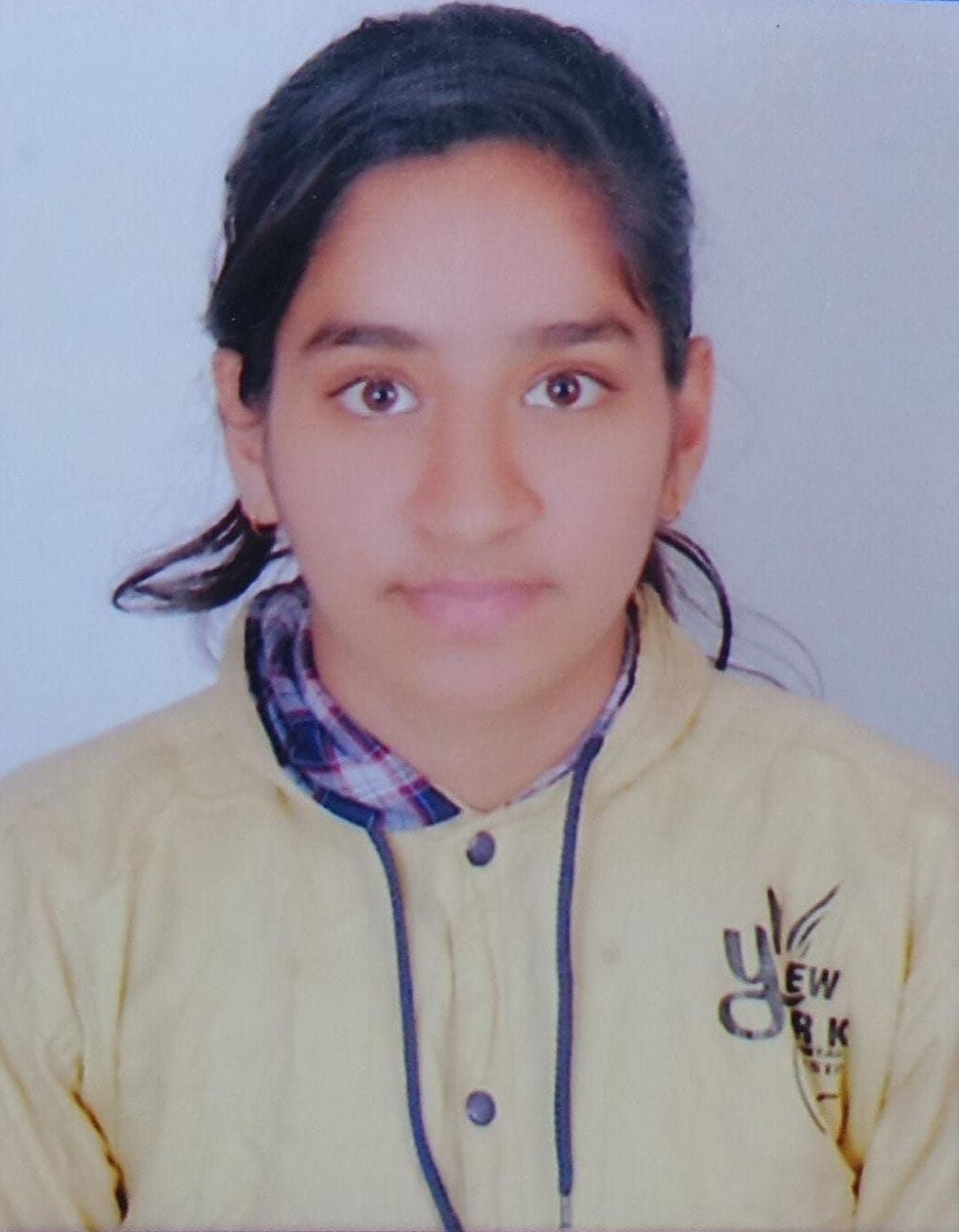 Srishti got second place in the state in essay writing competition