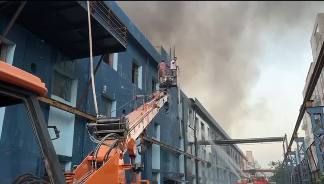 Orgy of fire: Fire broke out in two factories, huge loss