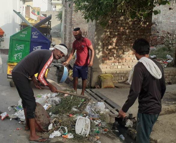 Diesel Bill not paid, garbage collected by e-rickshaw