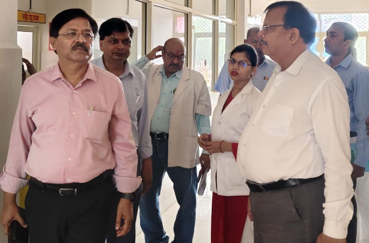 62 out of 70 doctors and staff absent