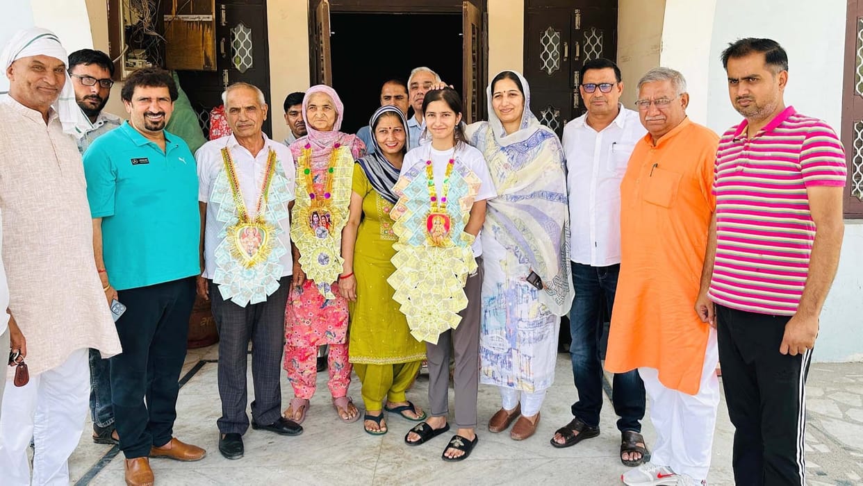 Chairperson honored Mansi Rathi