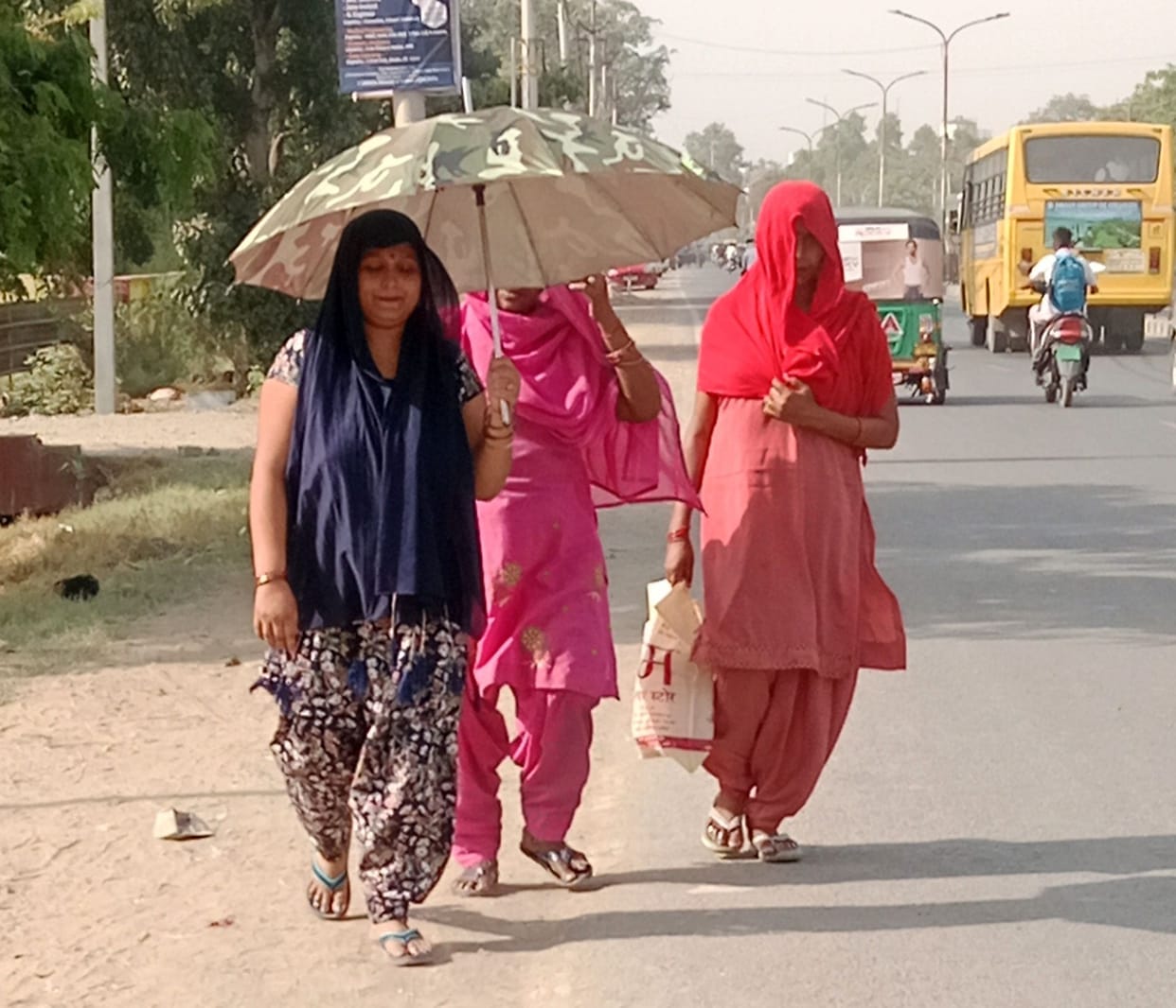 Heat broke all records, mercury reached 42.6 degrees, life of common people became difficult due to heat wave.