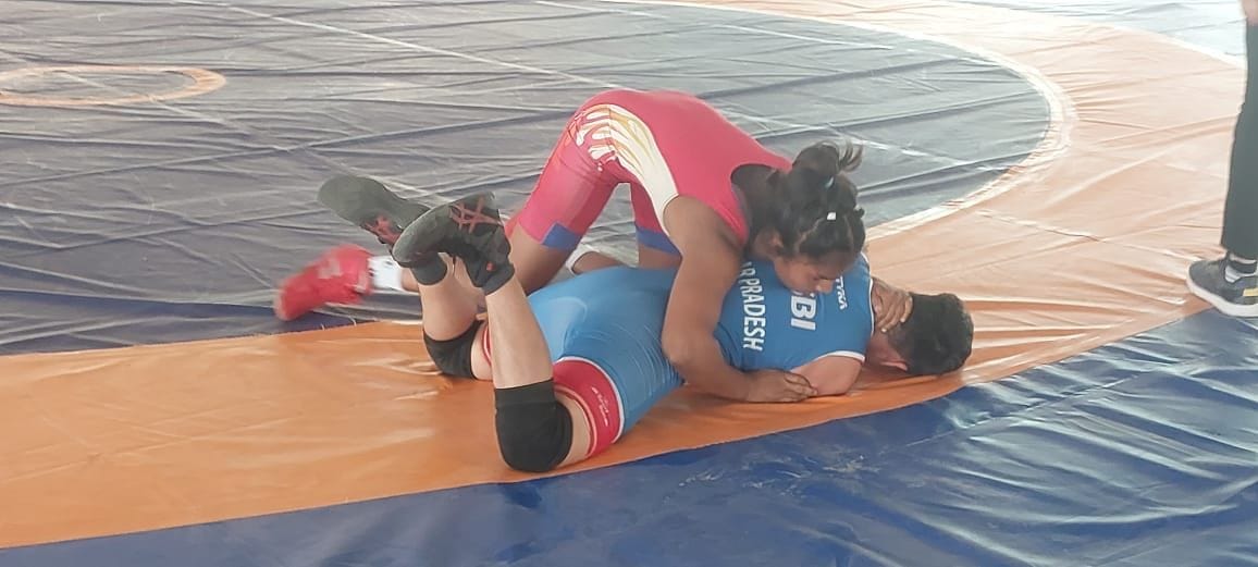 Women wrestlers showed their strength, won medals and increased their pride