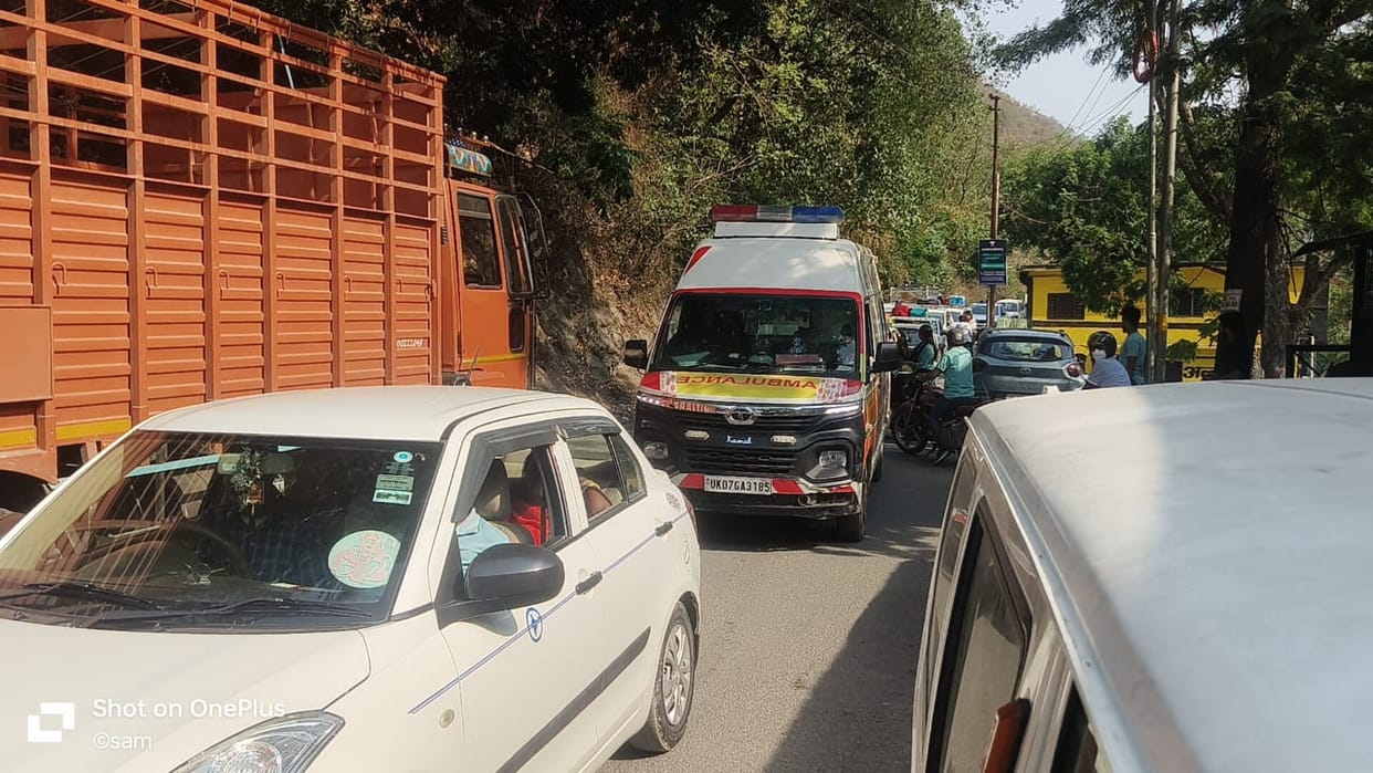 Ambulance stuck in jam on Bhawali-Almora highway, patient worried