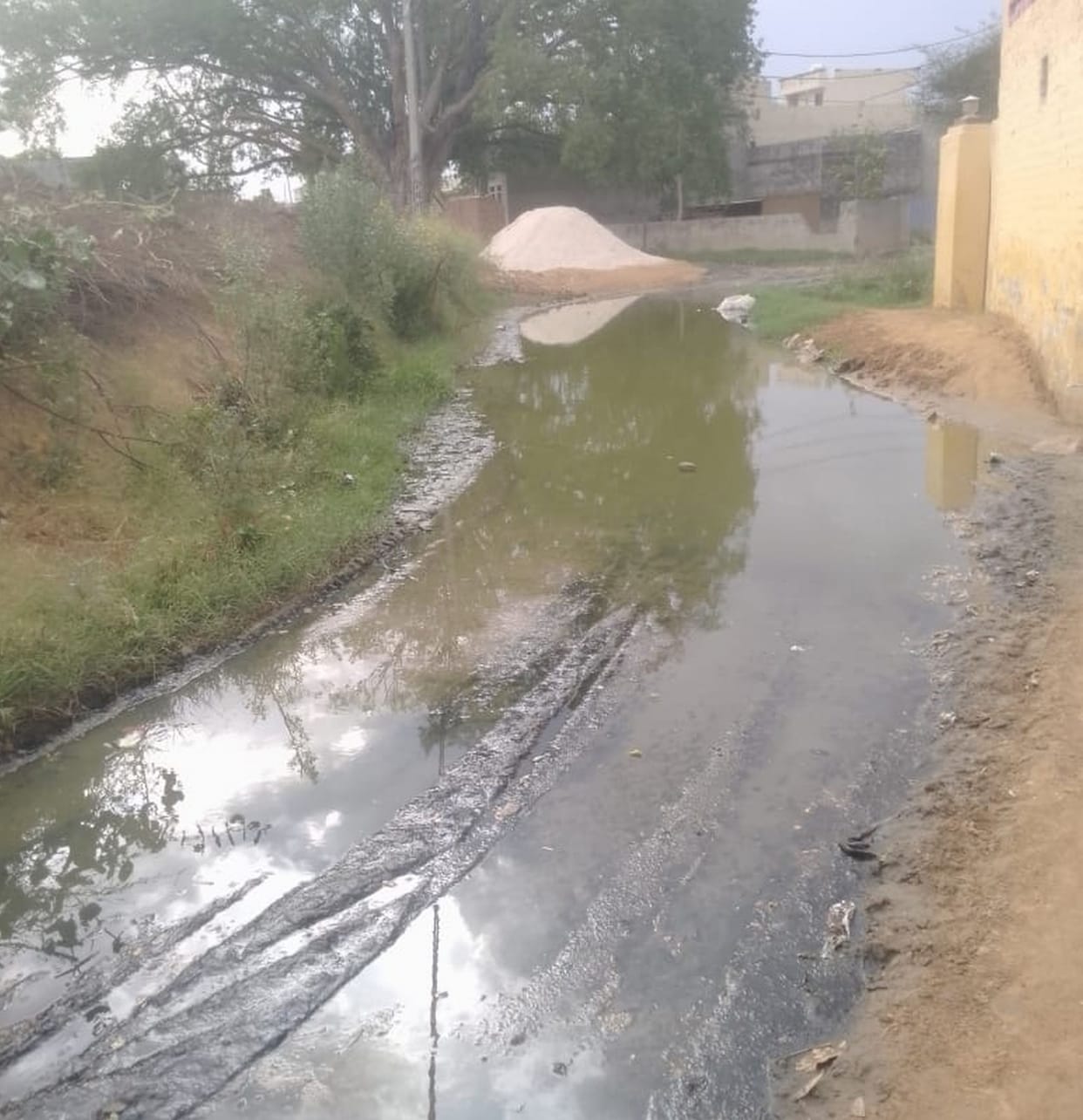No drainage of polluted water