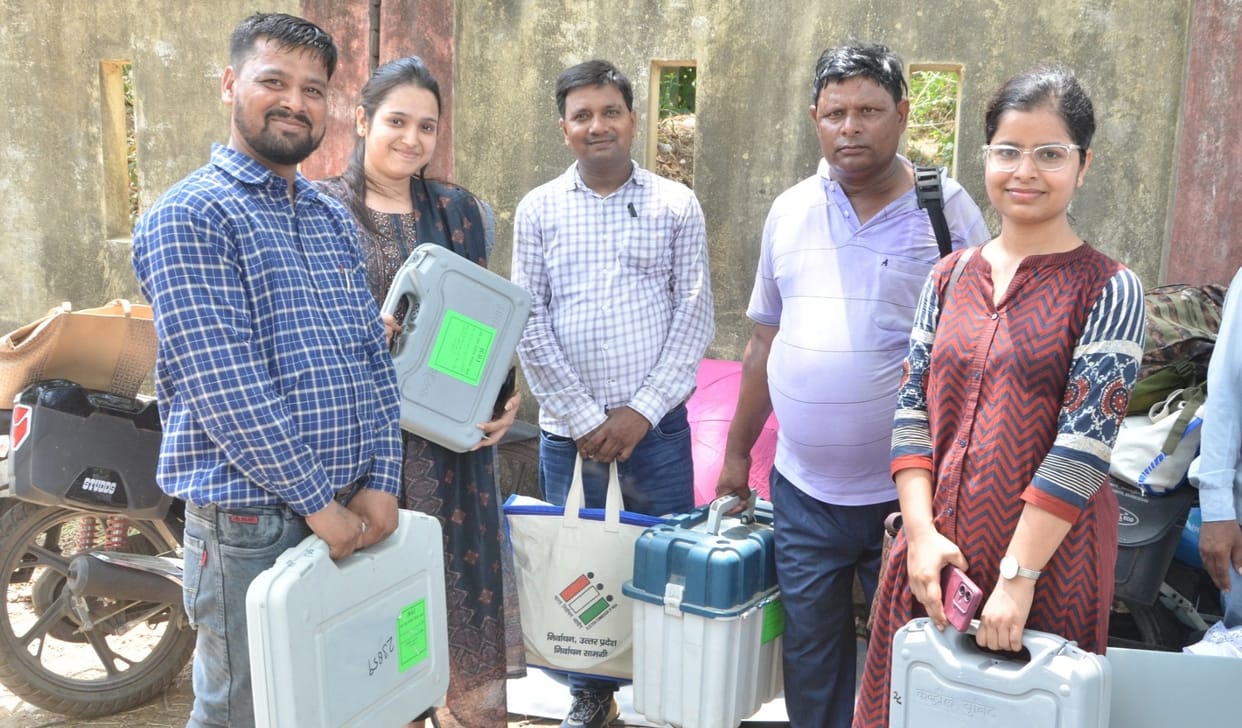 Polling parties reached 2633 booths, voting today