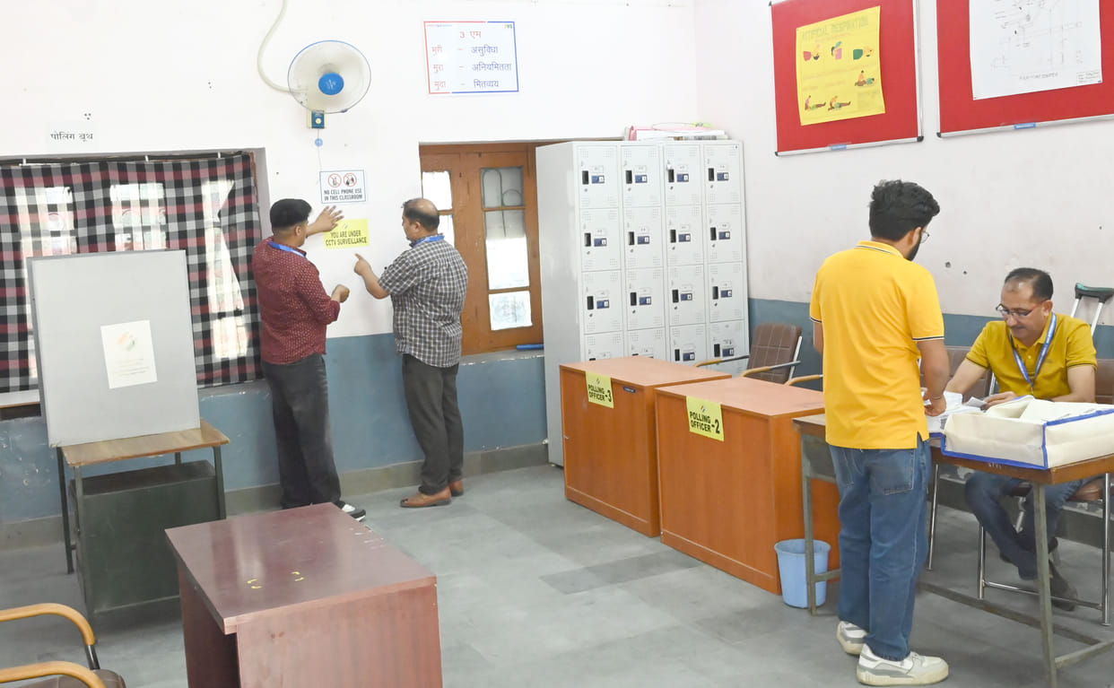 Hot seat Mandi: 13,77,173 voters will decide the political fate of 10 candidates