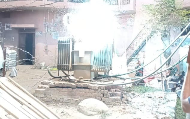 Transformer blew up, 200 families lost electricity for the whole day