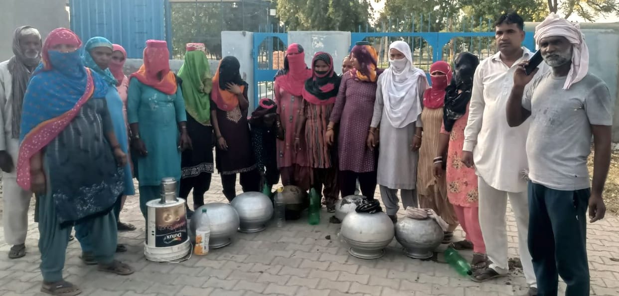 Drinking water crisis deepens in Ward-12 of Julana, women reach water house