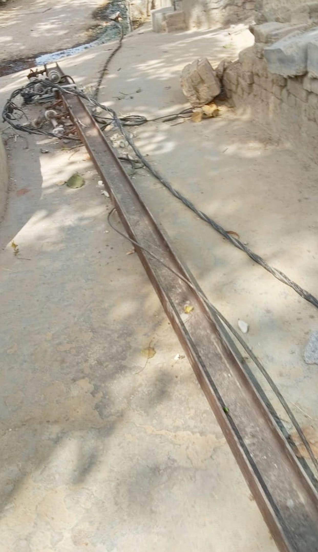 It is difficult to live due to unaccounted cuts...five lakh people are troubled.