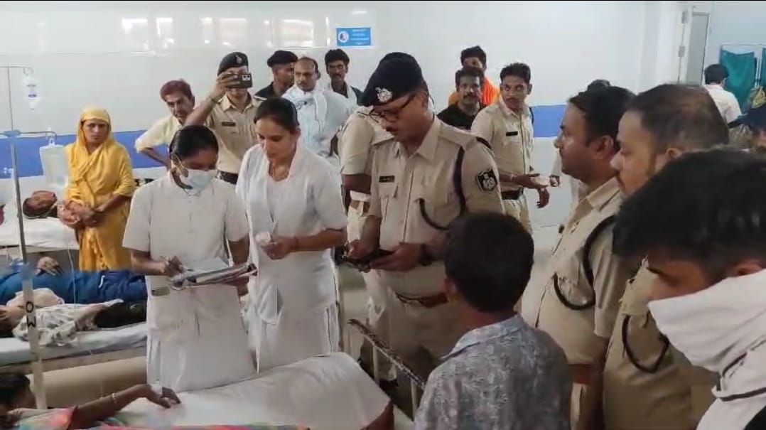 For Protesting the sale of ganja, they beat up the widow and her daughters in Khargone