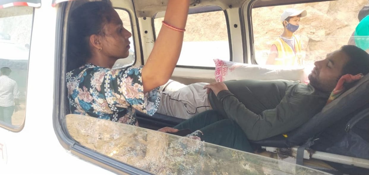 Ambulance stuck in jam for half an hour due to tarring on Sihunta-Lahru road