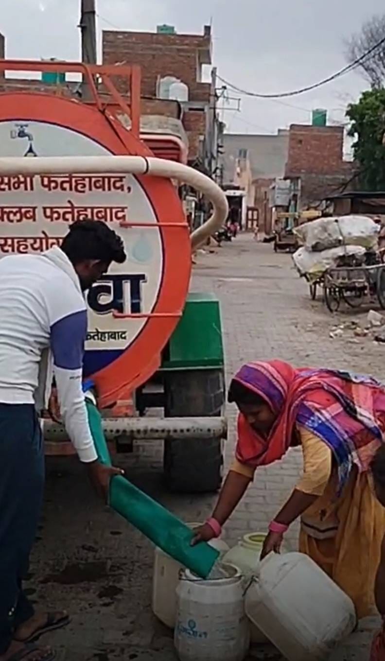 Water supply to illegal connections, legitimate consumers thirsty: Illegal 1359 connections are getting 5.50 lakh liters of water daily.