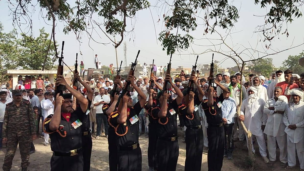 Naib Subedar Manjeet cremated with military honors