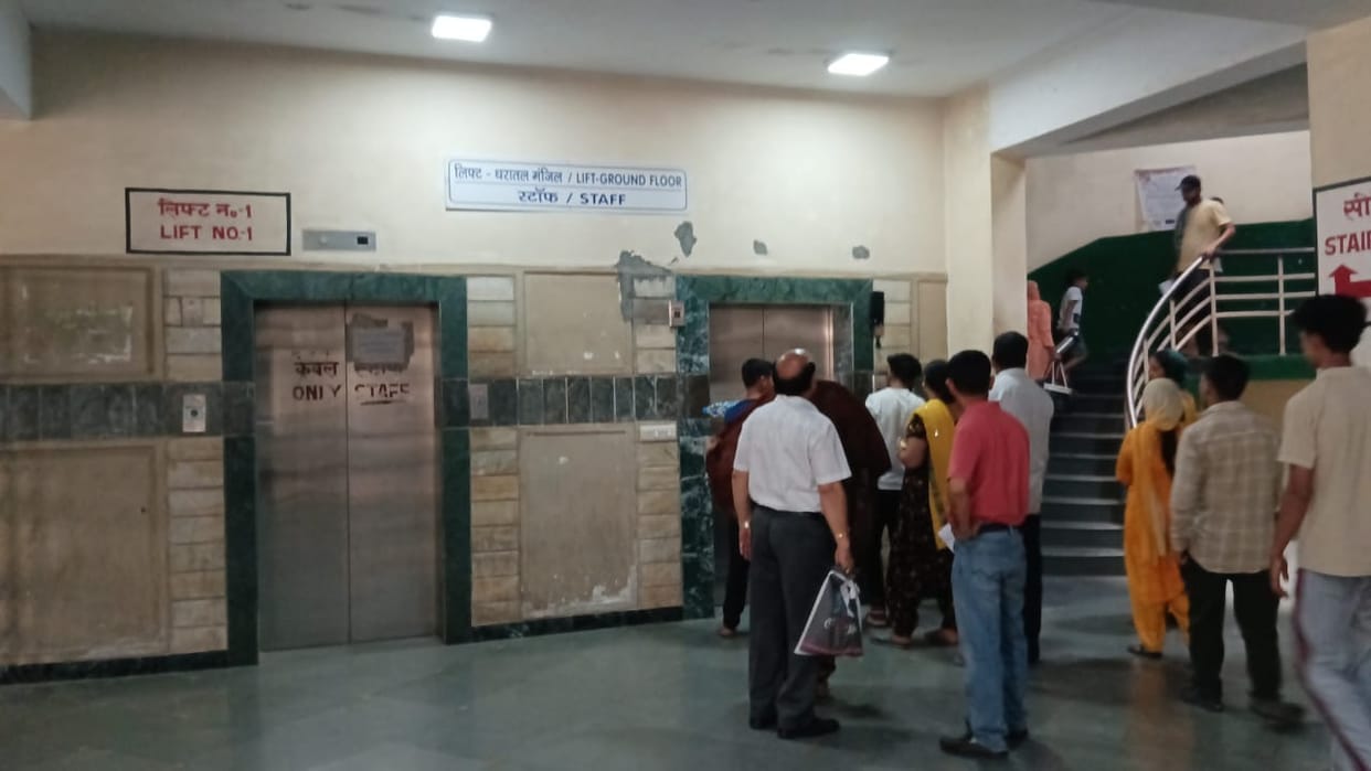 Three lifts malfunctioned...administration turned a blind eye, patients were left breathless while climbing the stairs.
